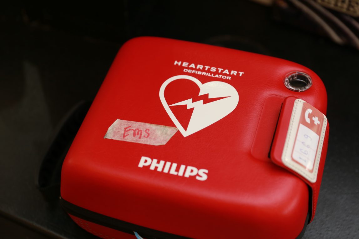 นักข่าว-ช่วย-หัวใจหยุดเต้น-AED 