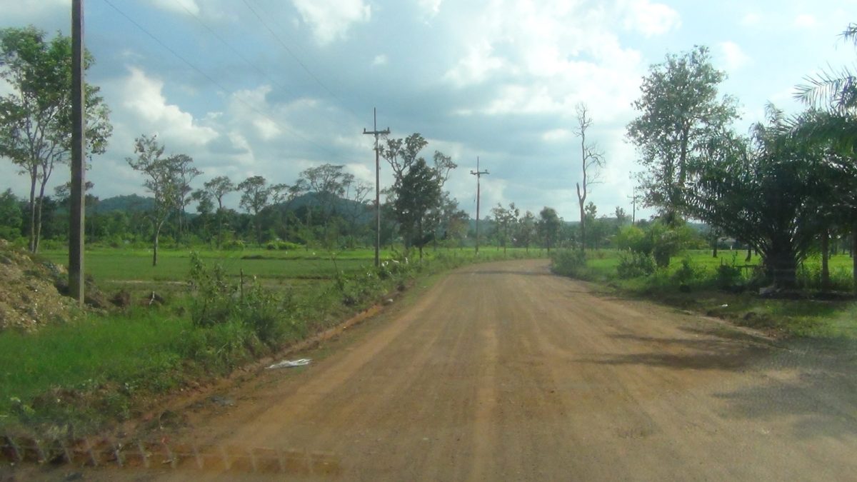 เส้นทางเข้าหมู่บ้าน