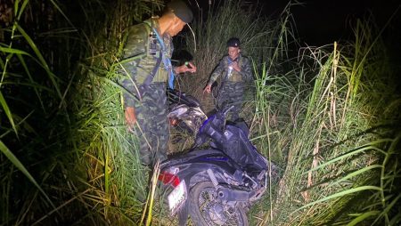 ทหารจับรถมอเตอร์ไซค์ลอบส่งพม่า
